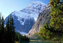 BOB体育：蒙奇：埃梅里能帮助球员成长，我们希望继续参加欧战.